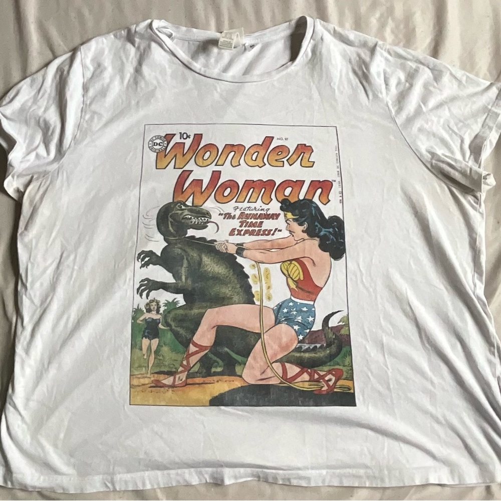 Wonder Woman t-shirt
